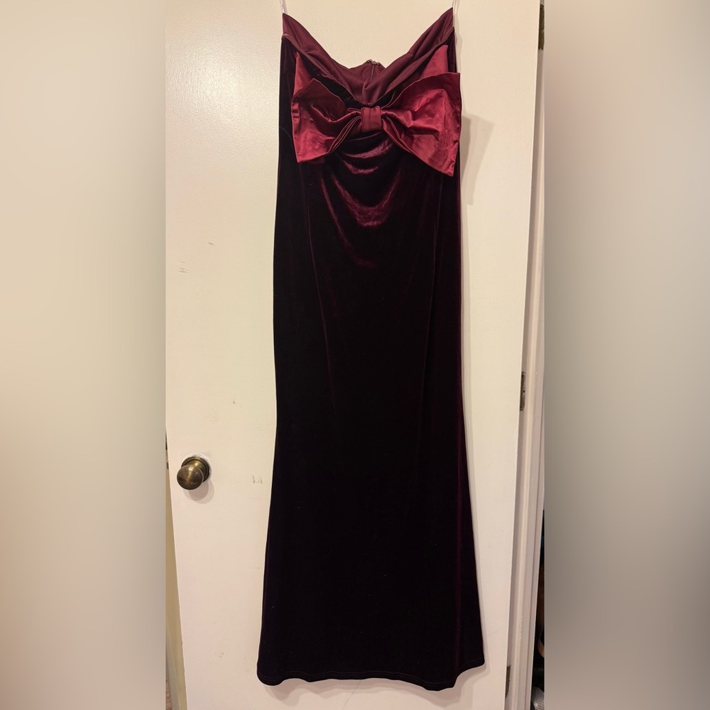 Lulu's Strapless Velvet Dress - Deep Burgundy